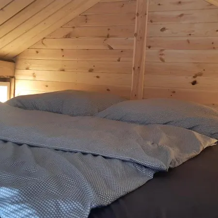 Niceplace4you Familien-ferienhaeuser An Der Polnischen Ostsee Mit Pool Apartament Dobieslawiec